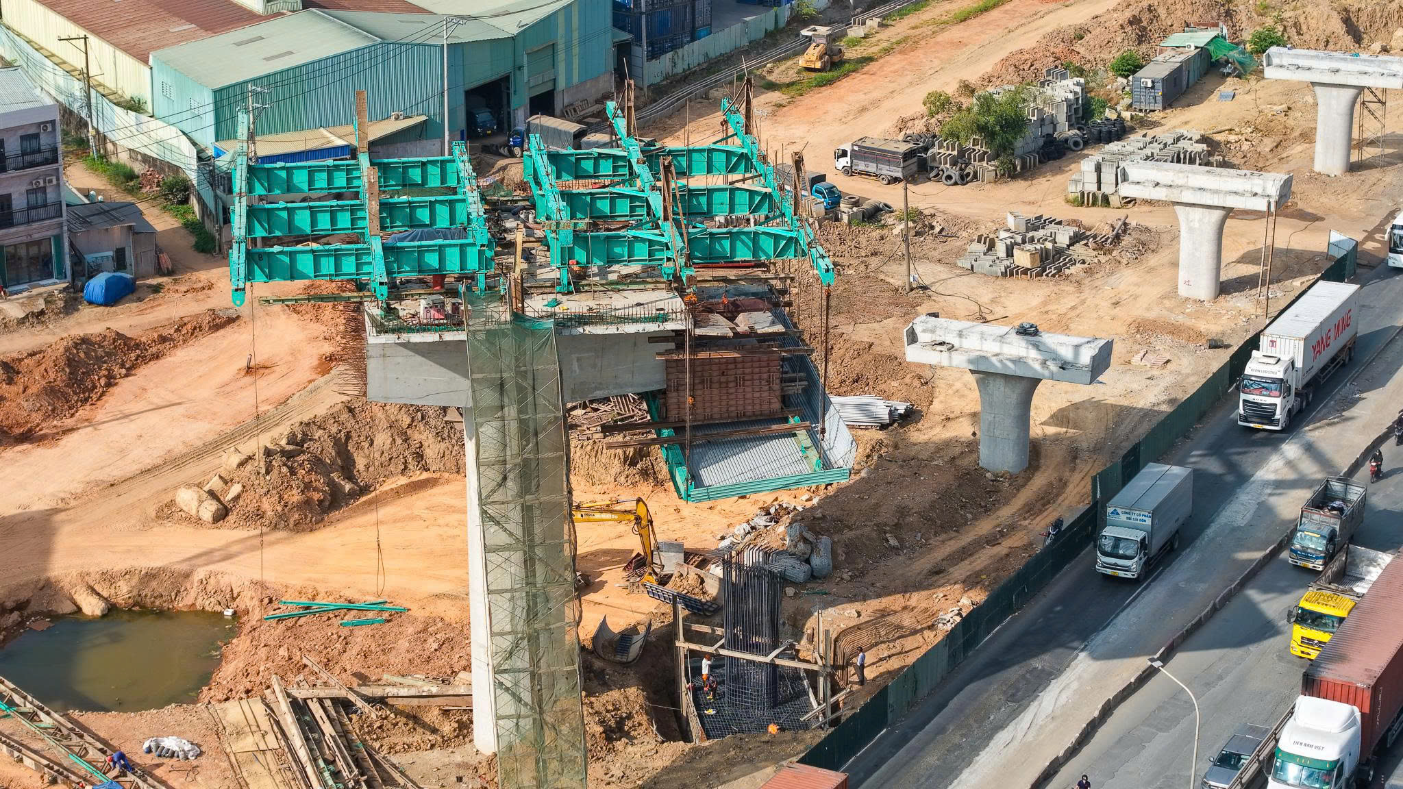 Tiến độ mới nhất ở nút giao Tân Vạn ngày 30/3/2026 1 Cap nhat tien do xay dung du an Fresia Riverside ngay 3032026 5