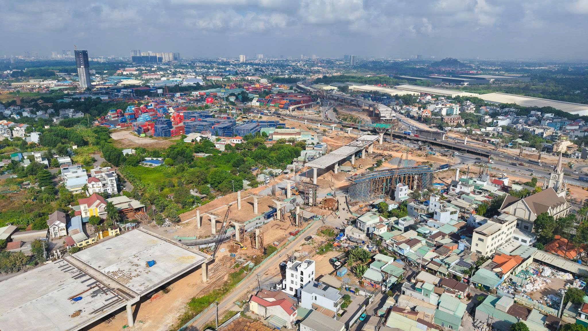 Tiến độ mới nhất ở nút giao Tân Vạn ngày 30/3/2026 4 Cap nhat tien do xay dung du an Fresia Riverside ngay 3032026 9