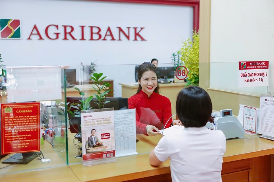 Ngân hàng đồng loạt giảm lãi suất để hỗ trợ tăng trưởng kinh tế 1 Ngân hàng đồng loạt giảm lãi suất để hỗ trợ tăng trưởng kinh tế